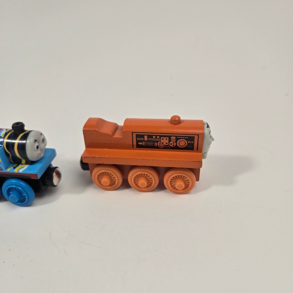 Thomas & Friends Wooden Railway Lot Duck Happy Birthday Thomas Terence Train - Picture 6 of 6